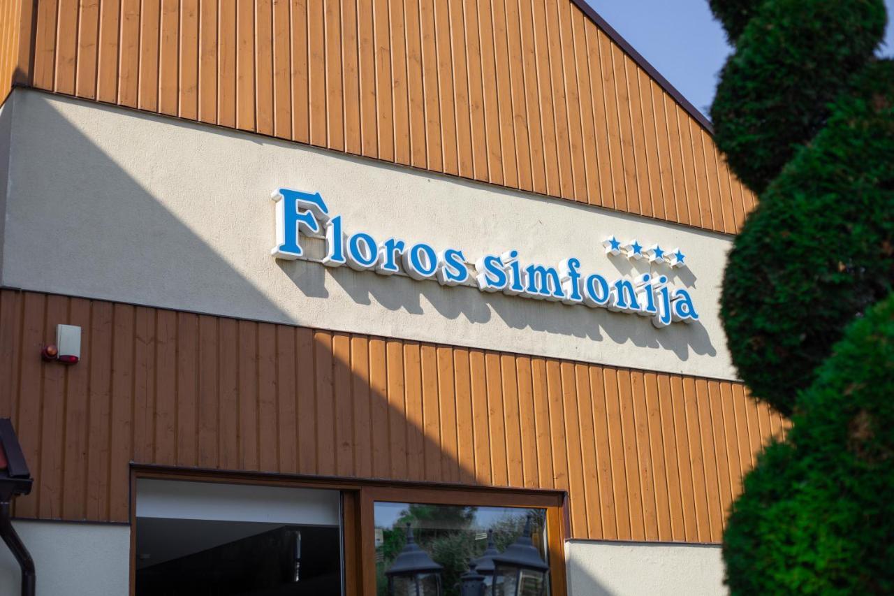 Floros Simfonija Hotel Sventoji Exterior photo